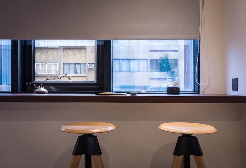 اتاق لوکس, Gold Inn