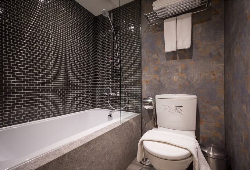 اتاق لوکس, Gold Inn