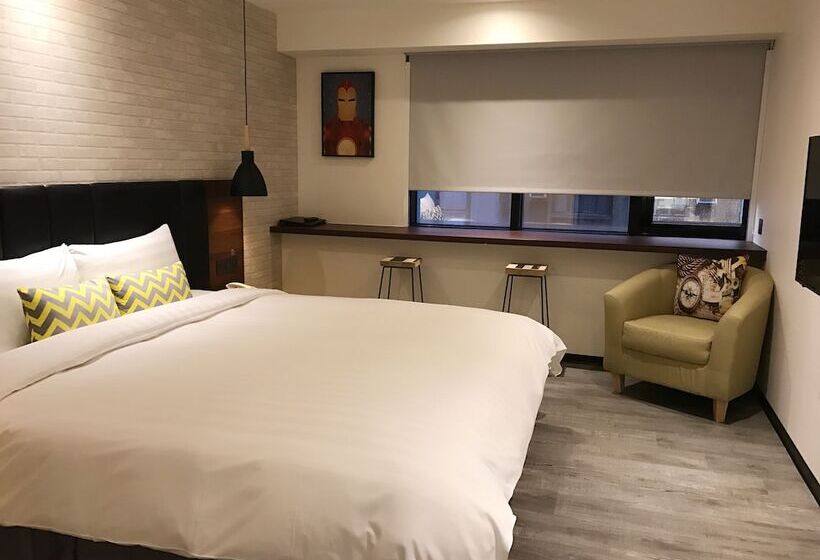 اتاق لوکس, Gold Inn