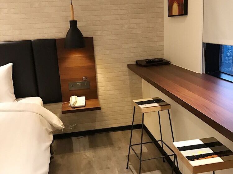 اتاق لوکس, Gold Inn