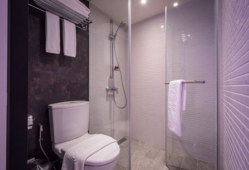 اتاق استاندارد, Gold Inn