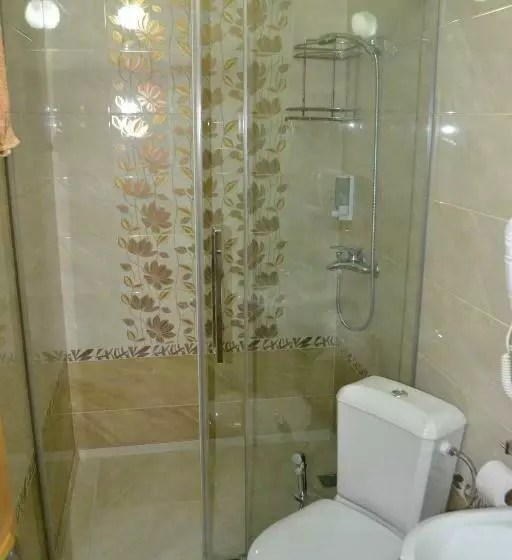 اتاق لوکس با بالکن, Gostinitsa Grand