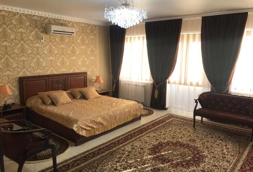 سوییت اجرایی, Gostinitsa Grand