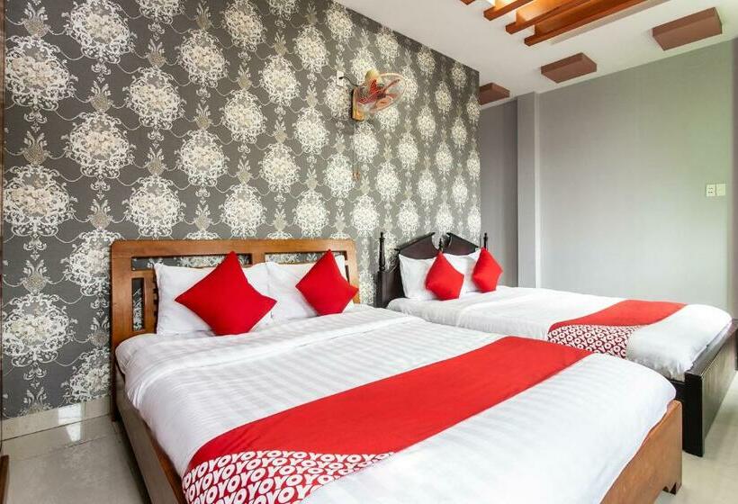 اتاق استاندارد چهارنفره با بالکن, Honey Hotel Da Nang