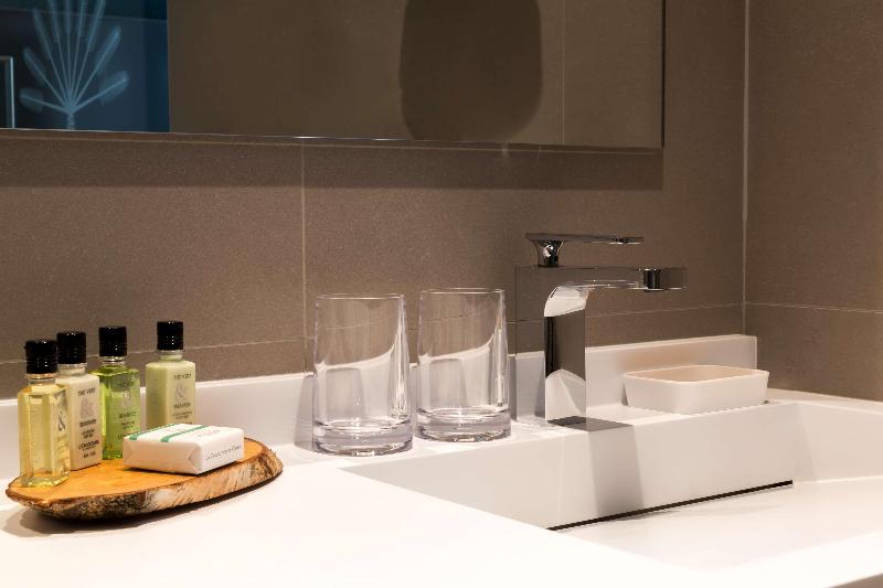 Номер Deluxe, L Arbre Voyageur   Bw Premier Collection   Lille