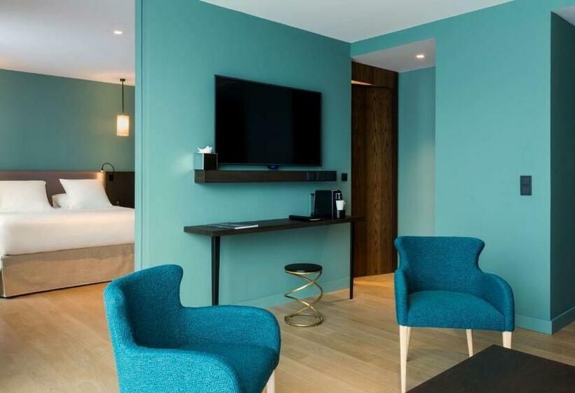 Люкс Кровать Кинг, L Arbre Voyageur   Bw Premier Collection   Lille