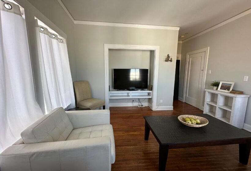 オーシャンビューデラックススイート, The Vurpillat