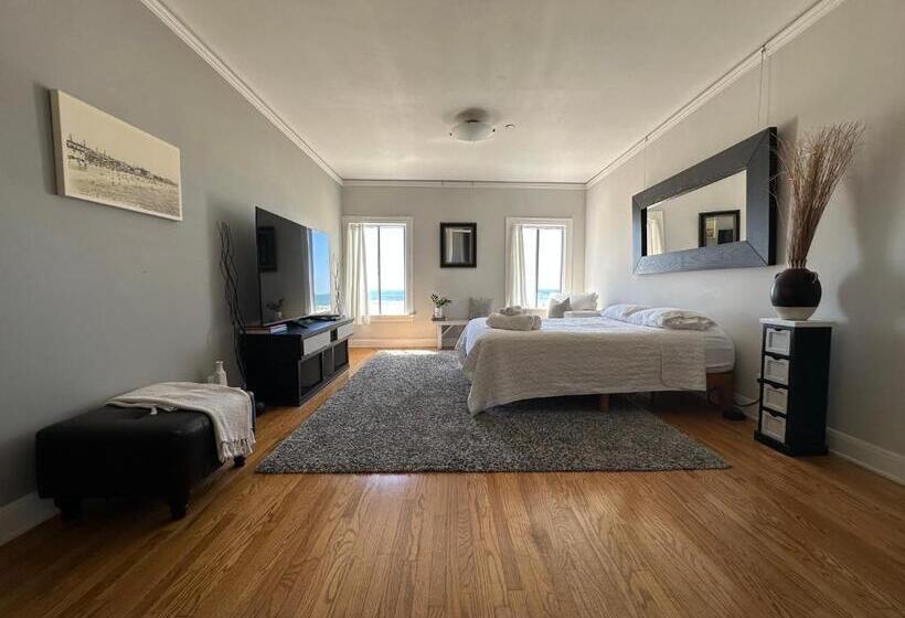 オーシャンビューデラックススイート, The Vurpillat