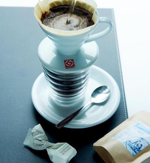 غرفة إقتصادية, Five Rooms