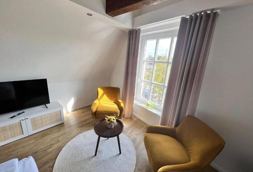 Семейный Номер, Five Rooms