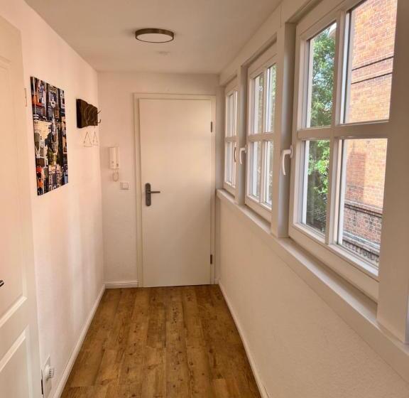 Семейный Номер, Five Rooms