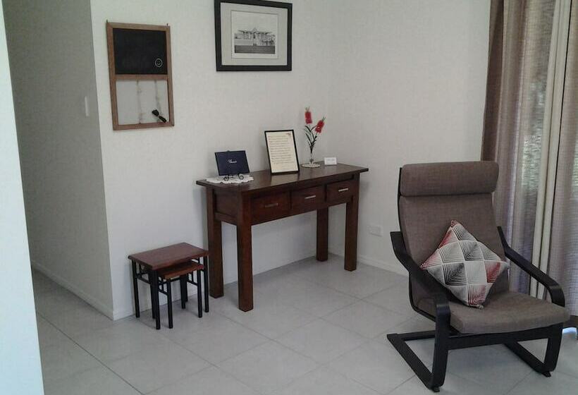 Апартаменты 2 Спальни, Bottlebrush B&b