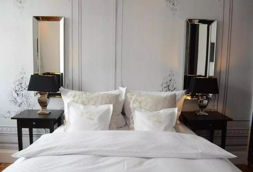 اتاق راحتی, Goldner Engel, Restaurant   Hotel   Metzgerei