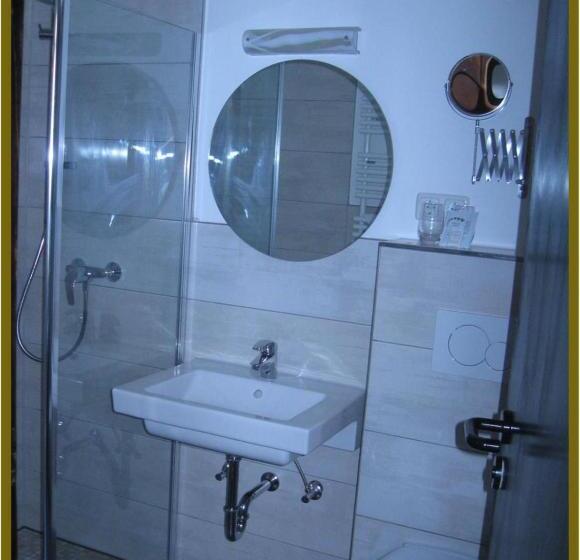 غرفة قياسية فردية, Goldner Engel, Restaurant   Hotel   Metzgerei