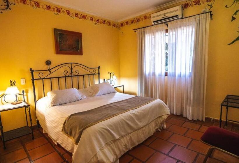 Полулюкс, Hacienda Don Justo Hotel Boutique Spa