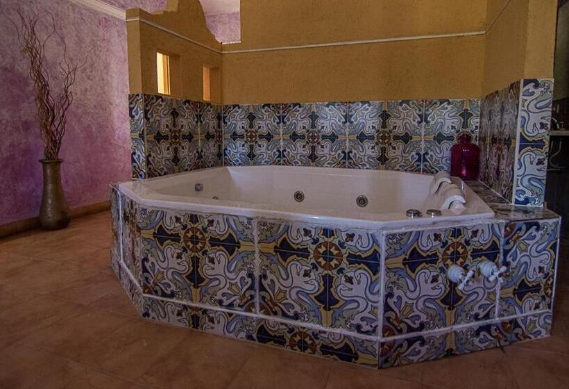 Люкс Повышенной Комфортности, Hacienda Don Justo Hotel Boutique Spa