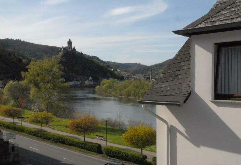 스탠다드 룸 강 전망, Altes Winzerhaus