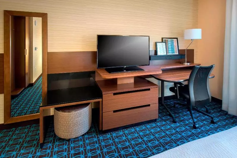 キングサイズベッドのスイートルーム, Fairfield Inn & Suites By Marriott Syracuse Carrier Circle