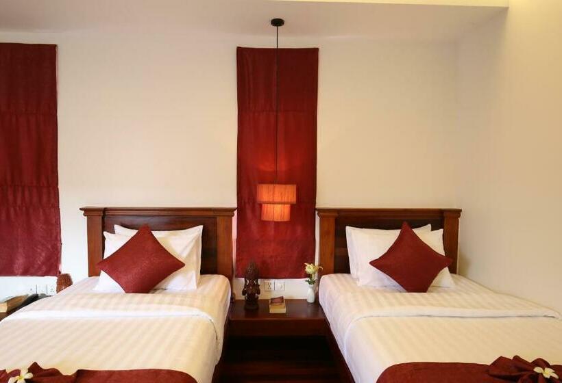 Номер Deluxe, Holy Angkor