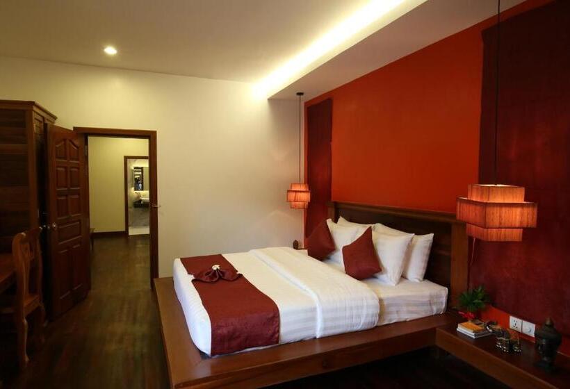 Номер Deluxe, Holy Angkor