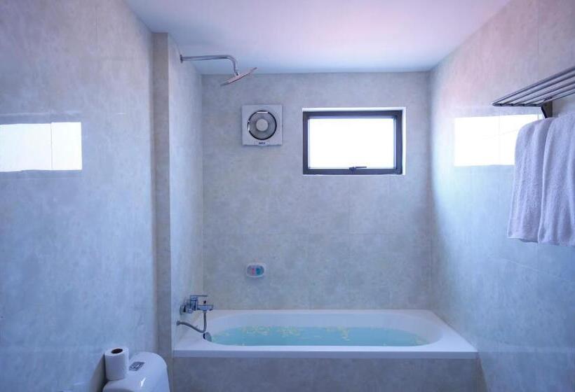 Номер Стандарт, Holy Angkor