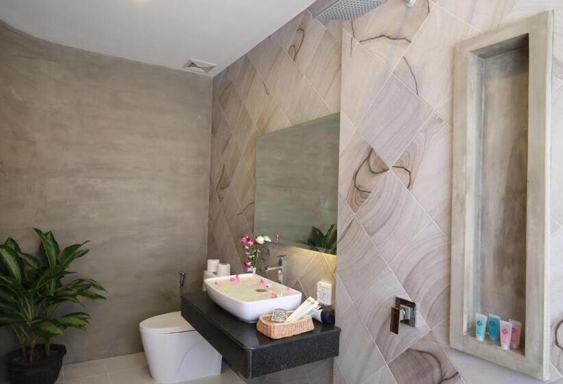 Номер Стандарт, Holy Angkor