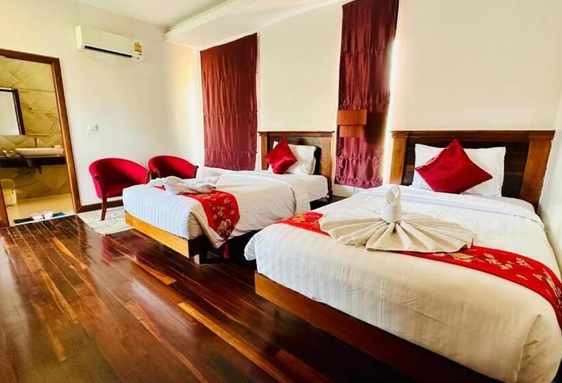 Номер Deluxe, Holy Angkor