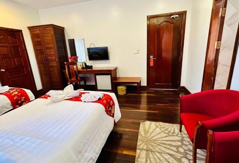 Номер Deluxe, Holy Angkor