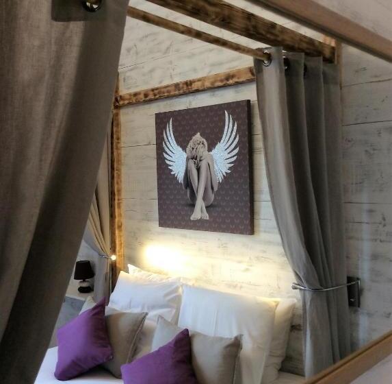 سوییت جونیور, Hôtel Familial L Ostréi