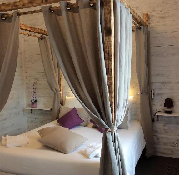 سوییت جونیور, Hôtel Familial L Ostréi