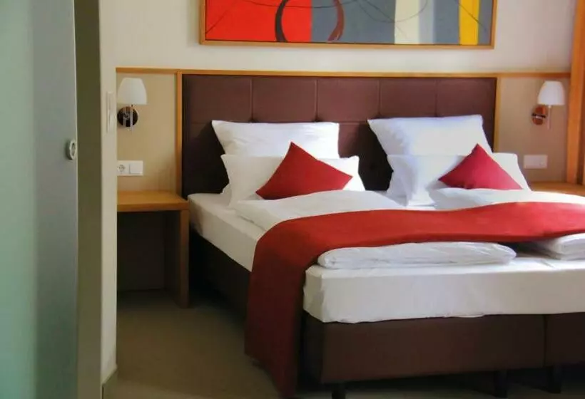 سوییت جونیور, Landhotel Neunburg