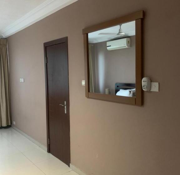 Estudio Estàndard, Manjaro Suites