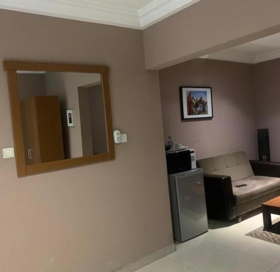 Estudio Estàndard, Manjaro Suites