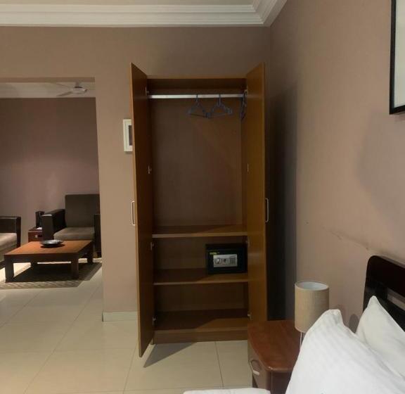 Standard Studio, Manjaro Suites