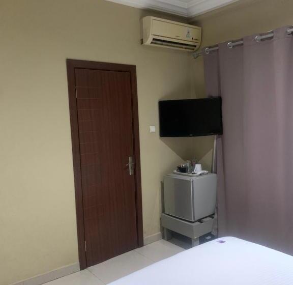 Standard Single Room, Manjaro Suites