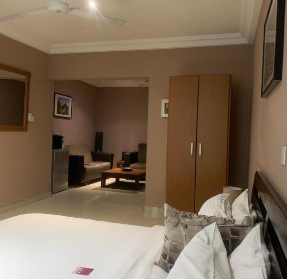 Estudio Estàndard, Manjaro Suites