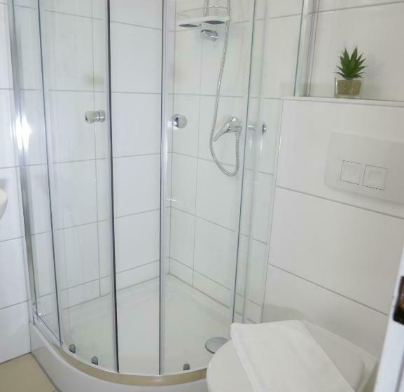 חדר סטנדרט יחיד, Pension Helma