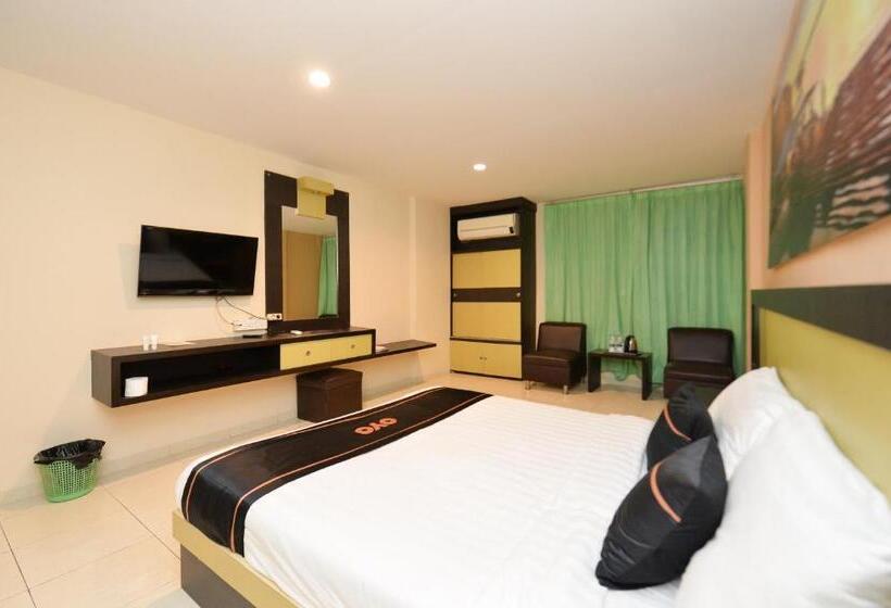 Номер Deluxe, Sampurna Jaya