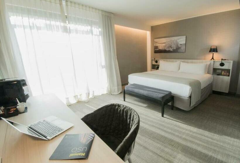 חדר סופריור עם מיטת קינג, Solace Hotel Santiago