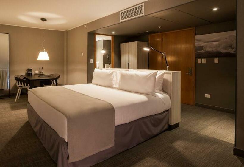 מיטת קינג בסוויטה, Solace Hotel Santiago