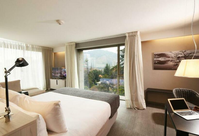 מיטת קינג בסוויטה, Solace Hotel Santiago