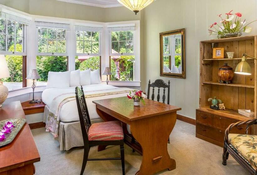 סוויטה, Volcano Village Estates