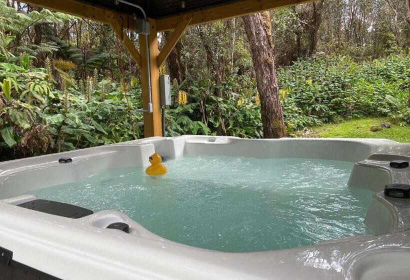 חדר סטנדרט לשלושה, Volcano Village Estates