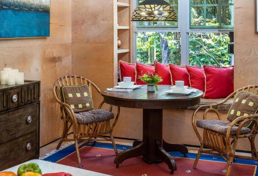 דירה בת חדר שינה 1 עם מרפסת, Volcano Village Estates