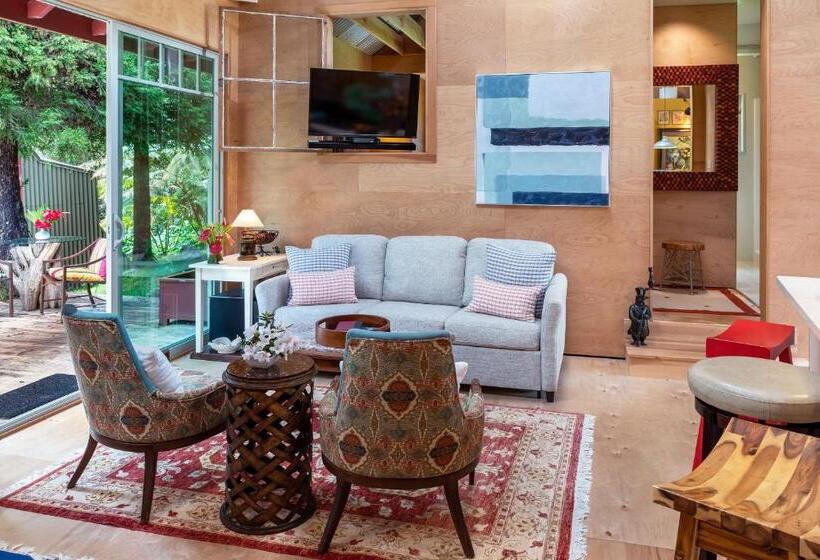 דירה בת חדר שינה 1 עם מרפסת, Volcano Village Estates