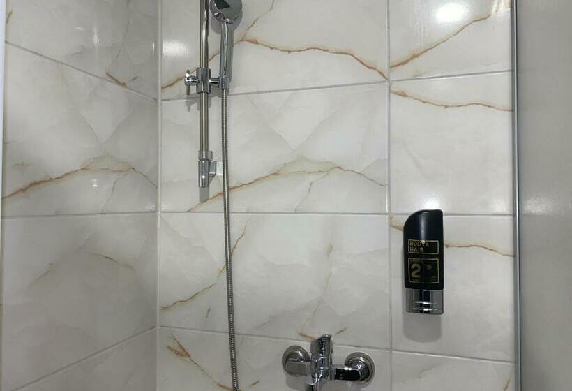 Номер Стандарт, Louis Hotels