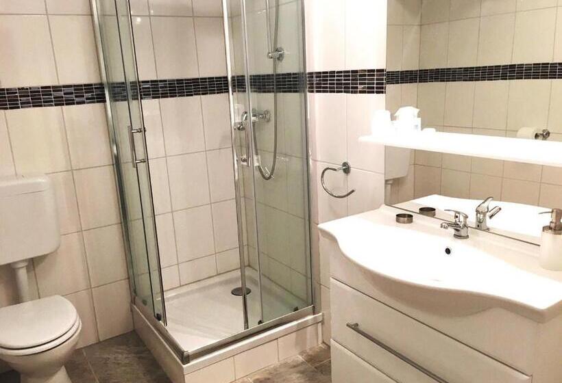 Номер Стандарт Индивидуальный, Louis Hotels