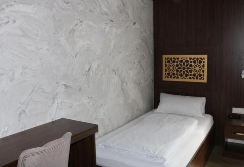 Номер Стандарт Индивидуальный, Louis Hotels