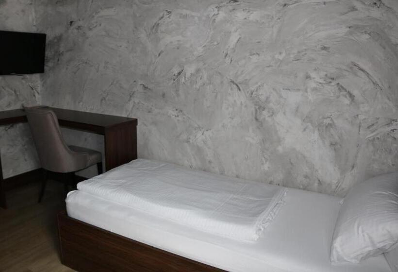 Номер Стандарт Индивидуальный, Louis Hotels