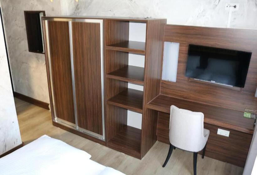 Номер Стандарт Индивидуальный, Louis Hotels